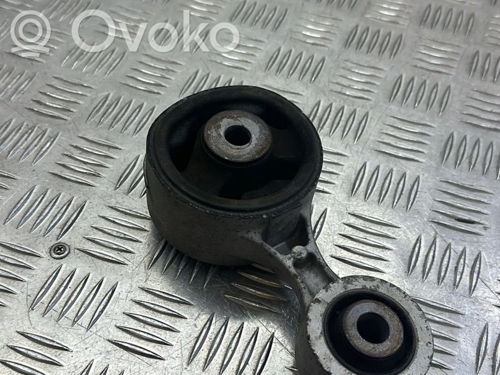 Honda CR-V Engine mount bracket 