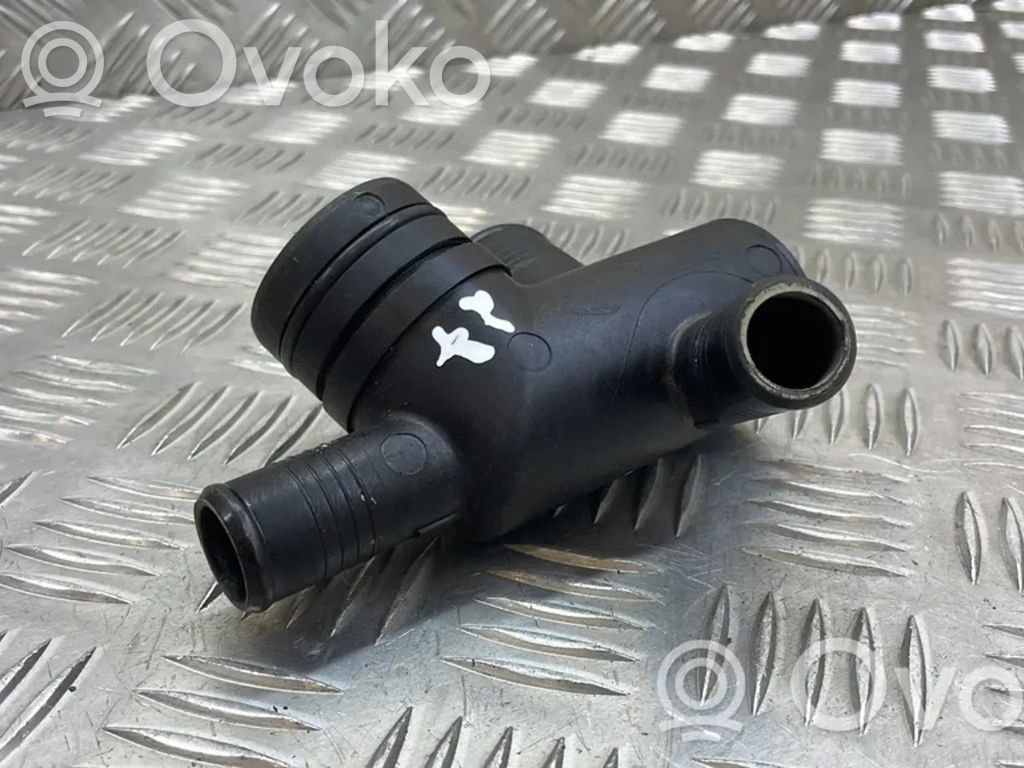 Jaguar F-Pace Engine coolant pipe/hose 