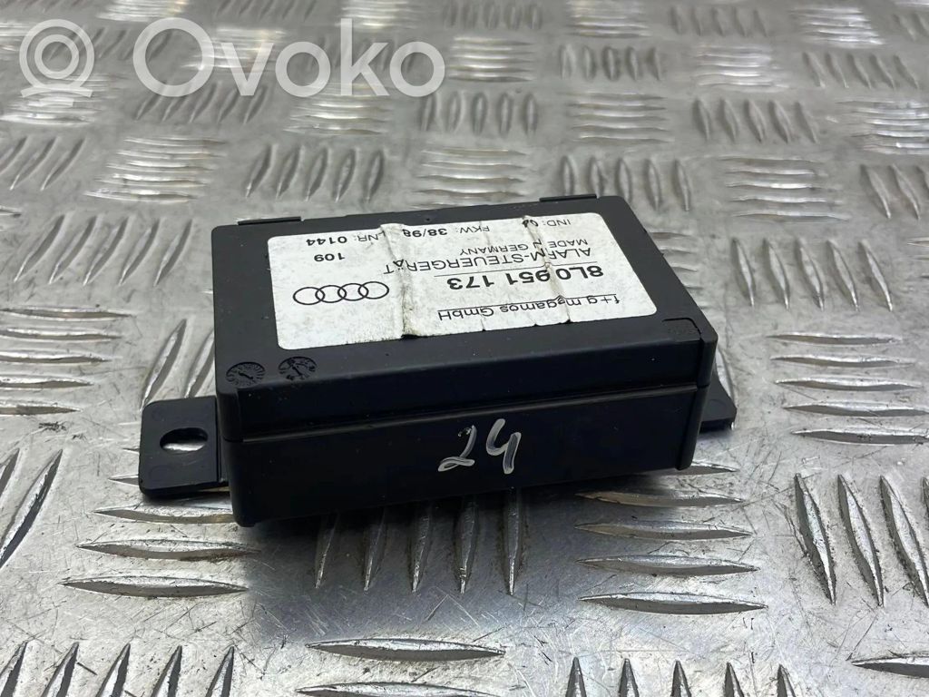 Audi A8 S8 D2 4D Alarm control unit/module 