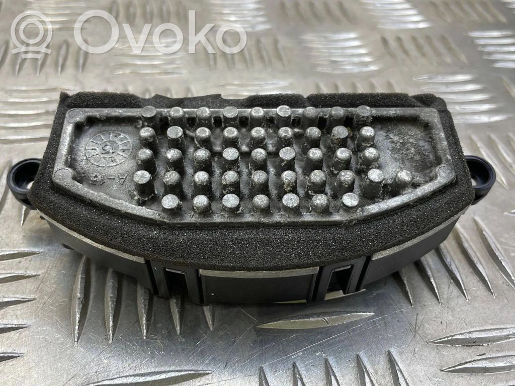 BMW 2 F45 Rezystor / Opornik dmuchawy nawiewu 