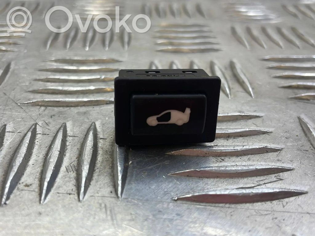 BMW 5 F10 F11 Tailgate opening switch 