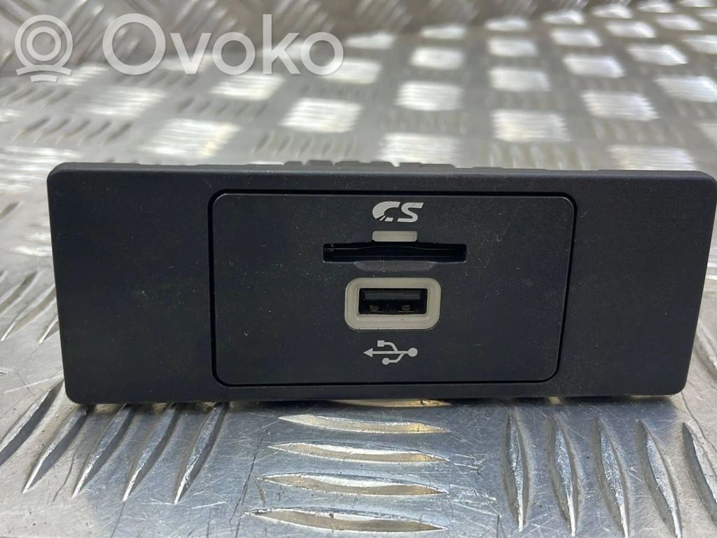Ford Mondeo MK V USB socket connector 