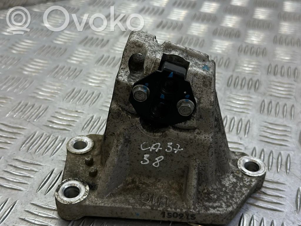 Engine mounting bracket   150915