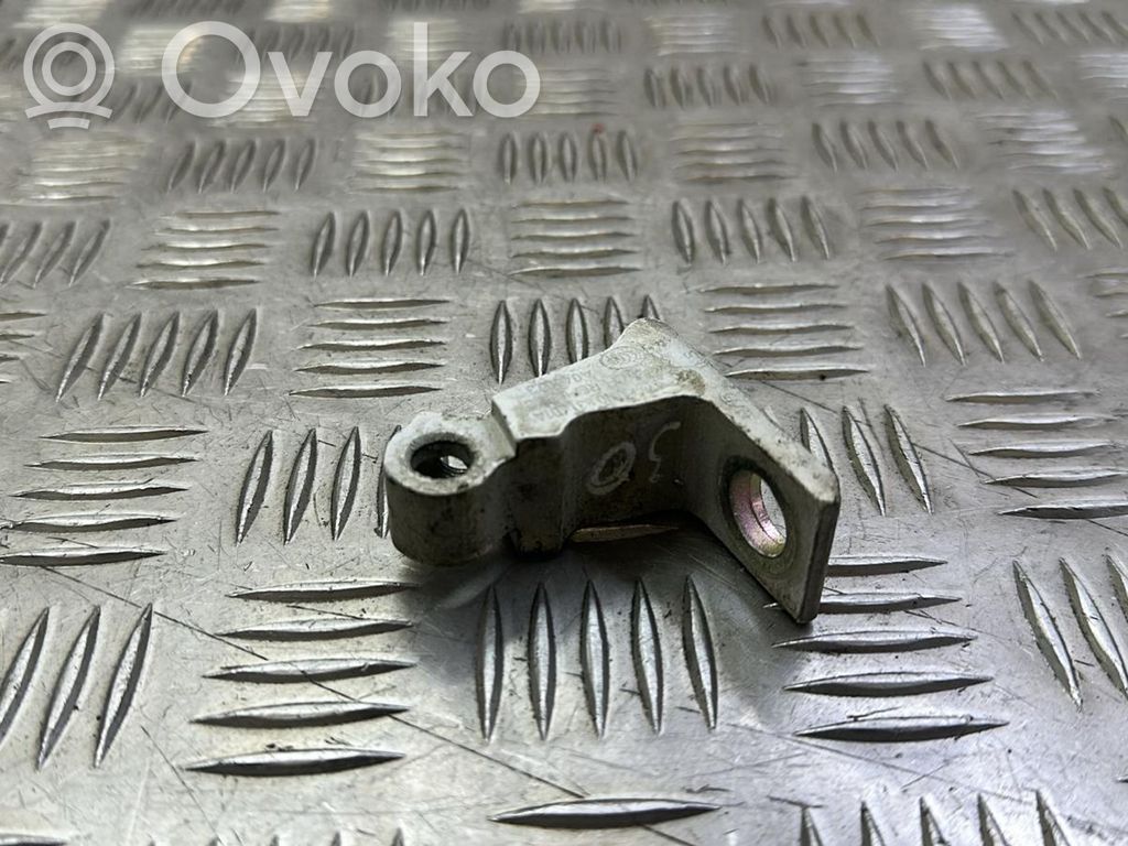 Skoda Octavia Mk3 (5E) Front door upper hinge 
