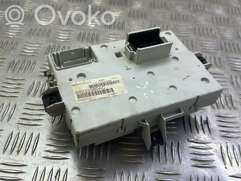Jeep Cherokee KL Module de fusibles 
