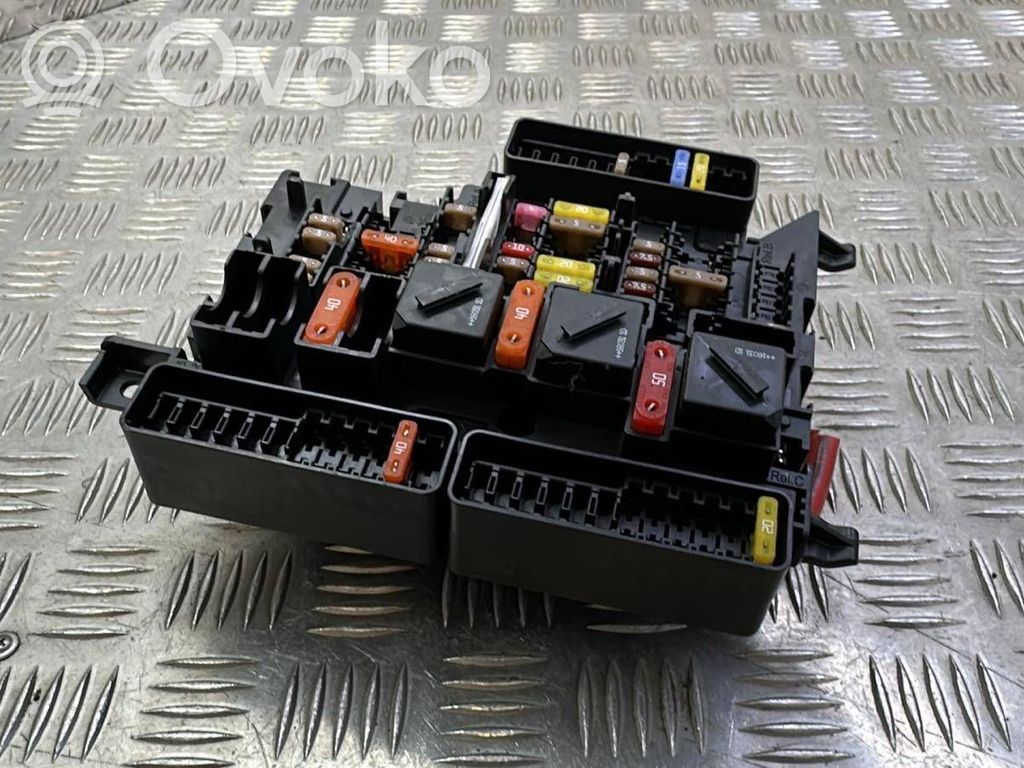 Módulo de fusible   9270355,RQTA910113