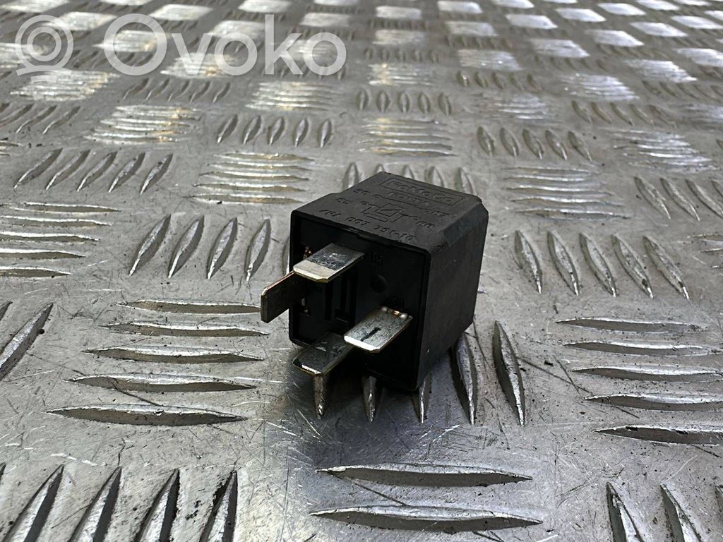 Otros relés   6G9T14B192CA