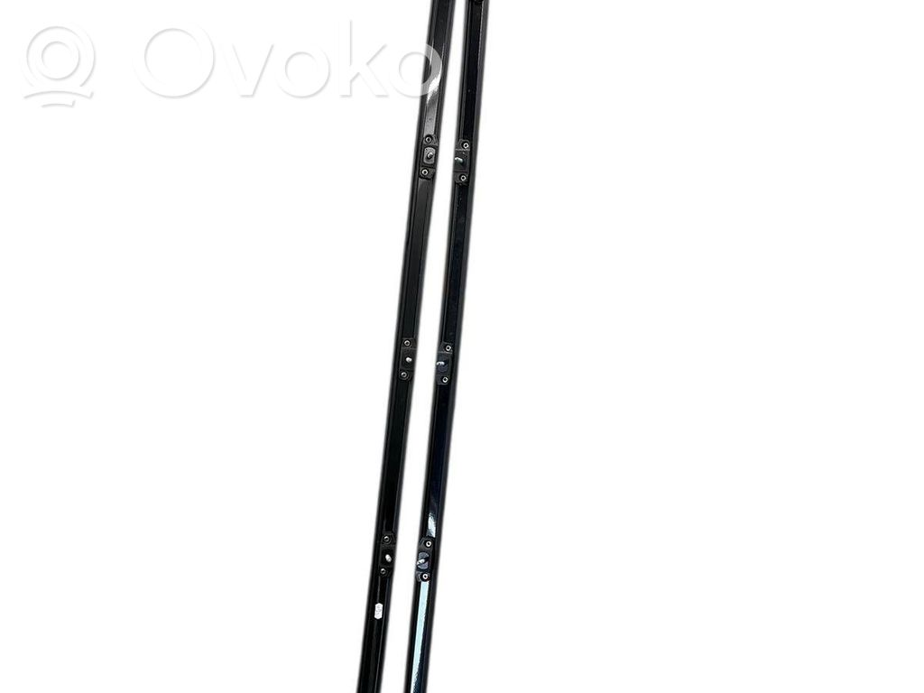 Barras longitudinales elevadas   HK8M550A63BC