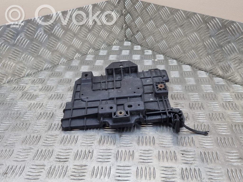 Battery tray   37150A2000