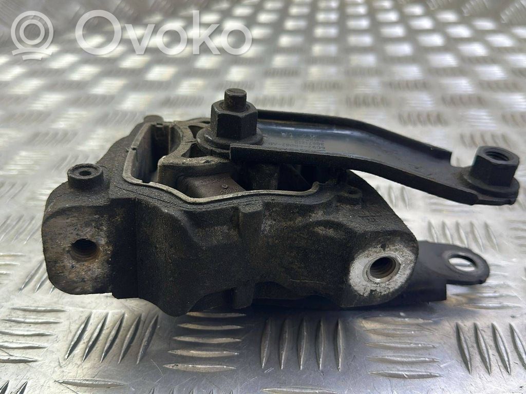 Engine mount bracket   6C926P082AB
