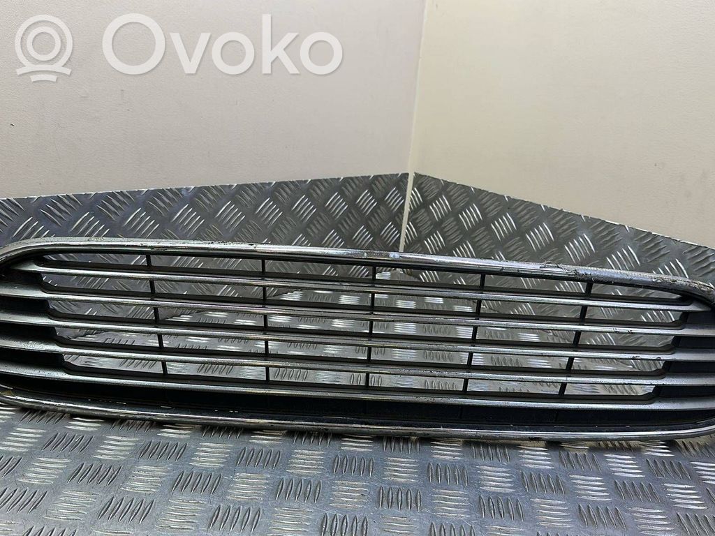Ford Fiesta Etupuskurin alempi jäähdytinsäleikkö 