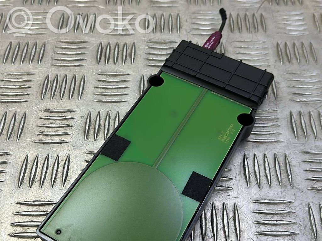 Audi A3 S3 8V Antenas pastiprinātājs 