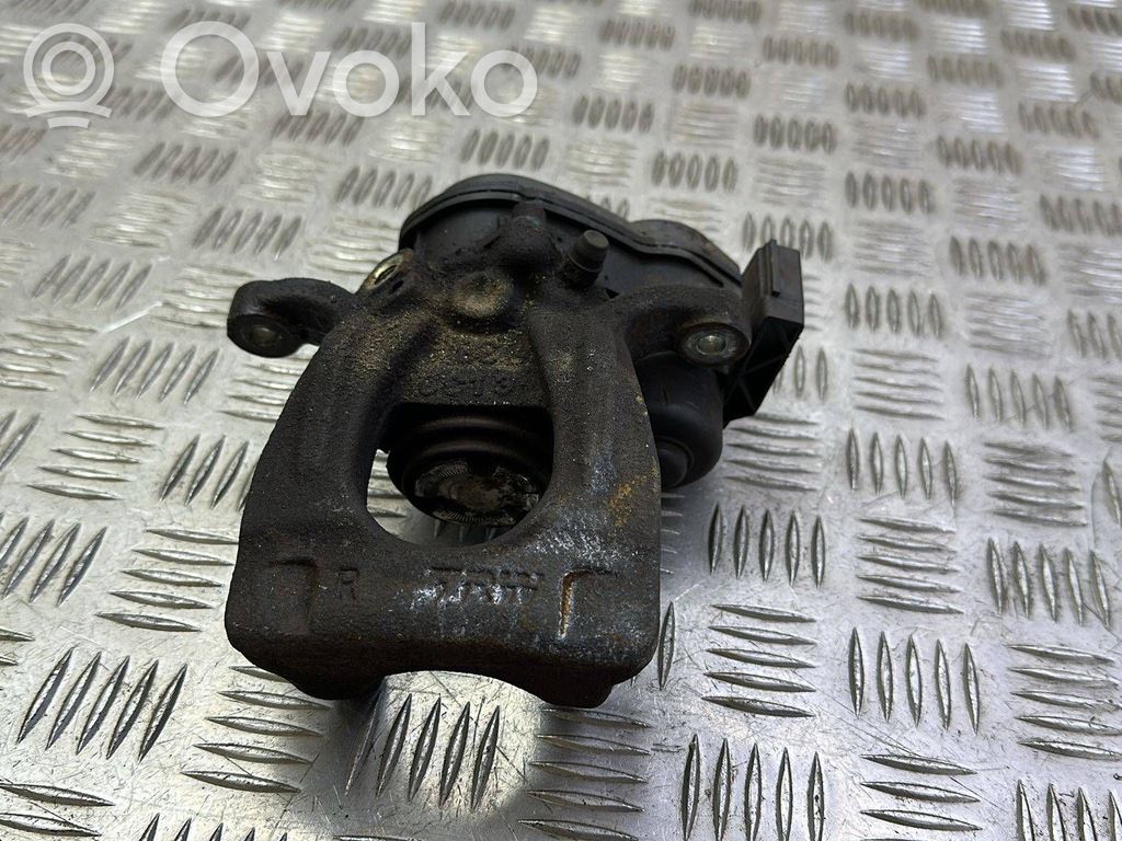 Nissan X-Trail T32 Rear brake caliper 