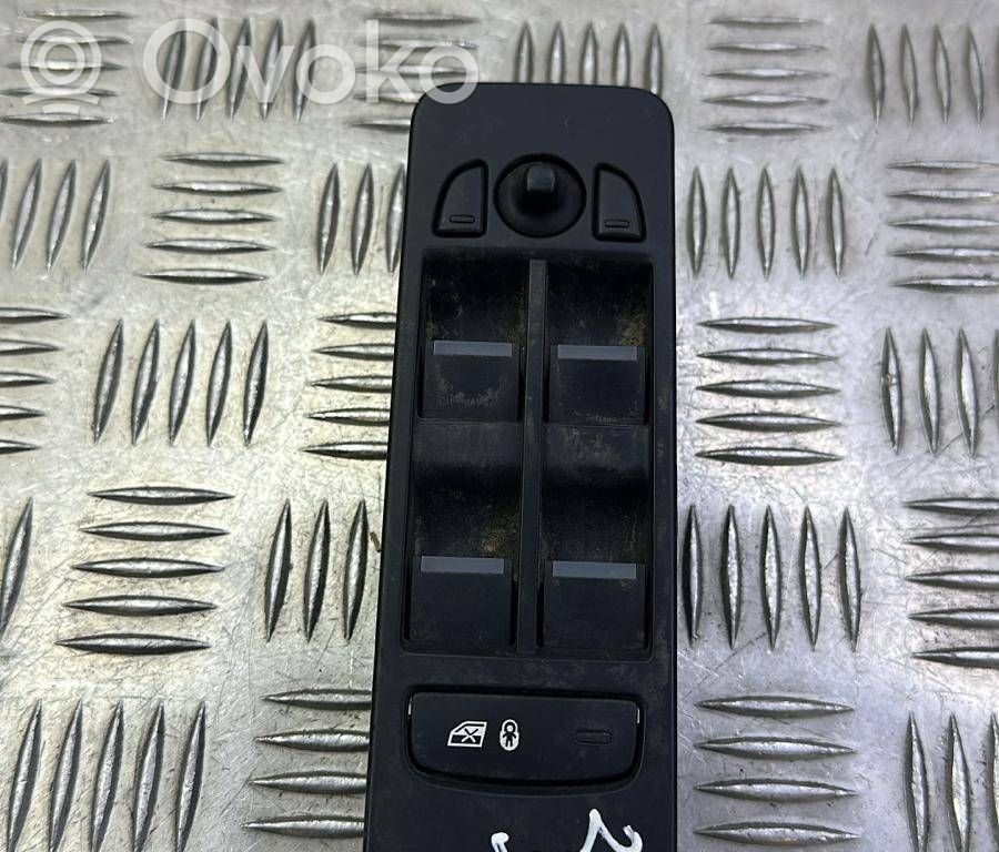 Land Rover Discovery Sport Electric window control switch 