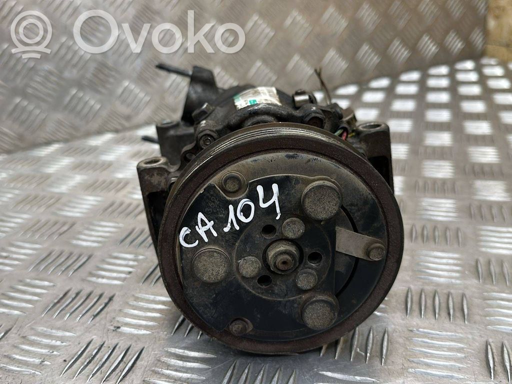 Mini Cooper Countryman R60 Air conditioning (A/C) compressor (pump) 