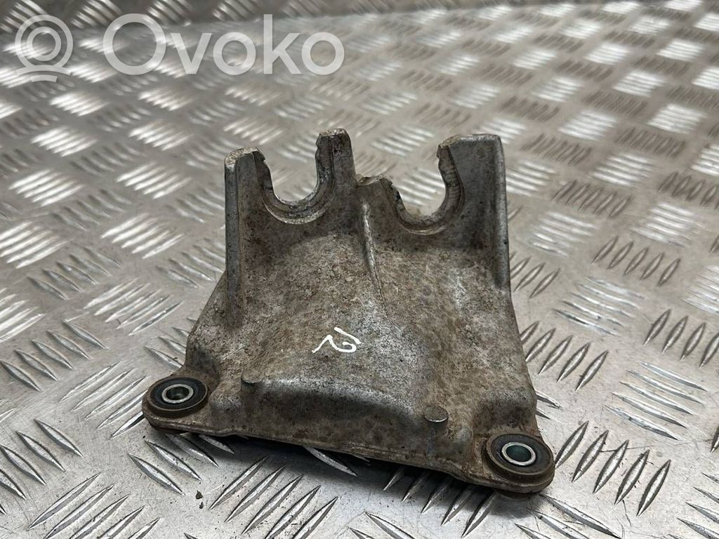 Mazda CX-5 II Gearbox mounting bracket 