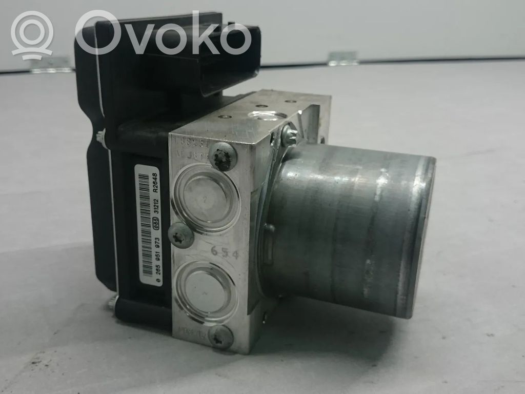 BMW X1 E84 ABS Blokas 