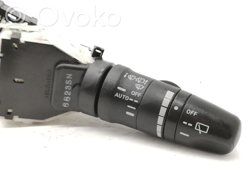 Nissan Note (E11) Wiper speed switch 