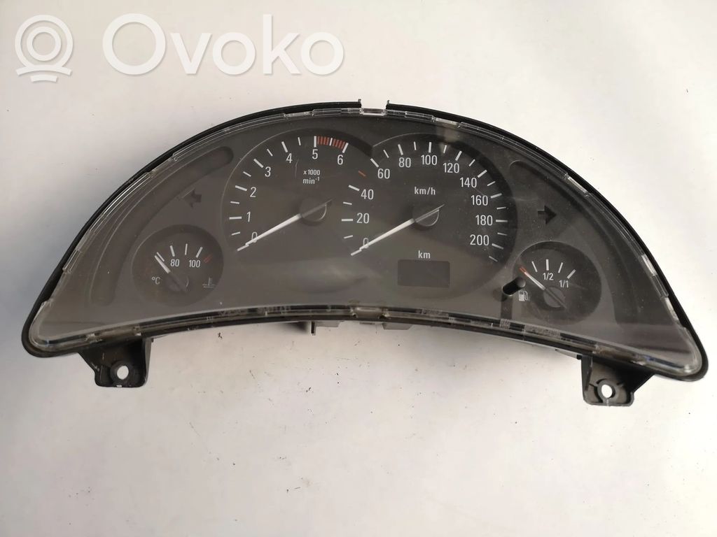 Opel Corsa C Spidometras (prietaisų skydelis) 