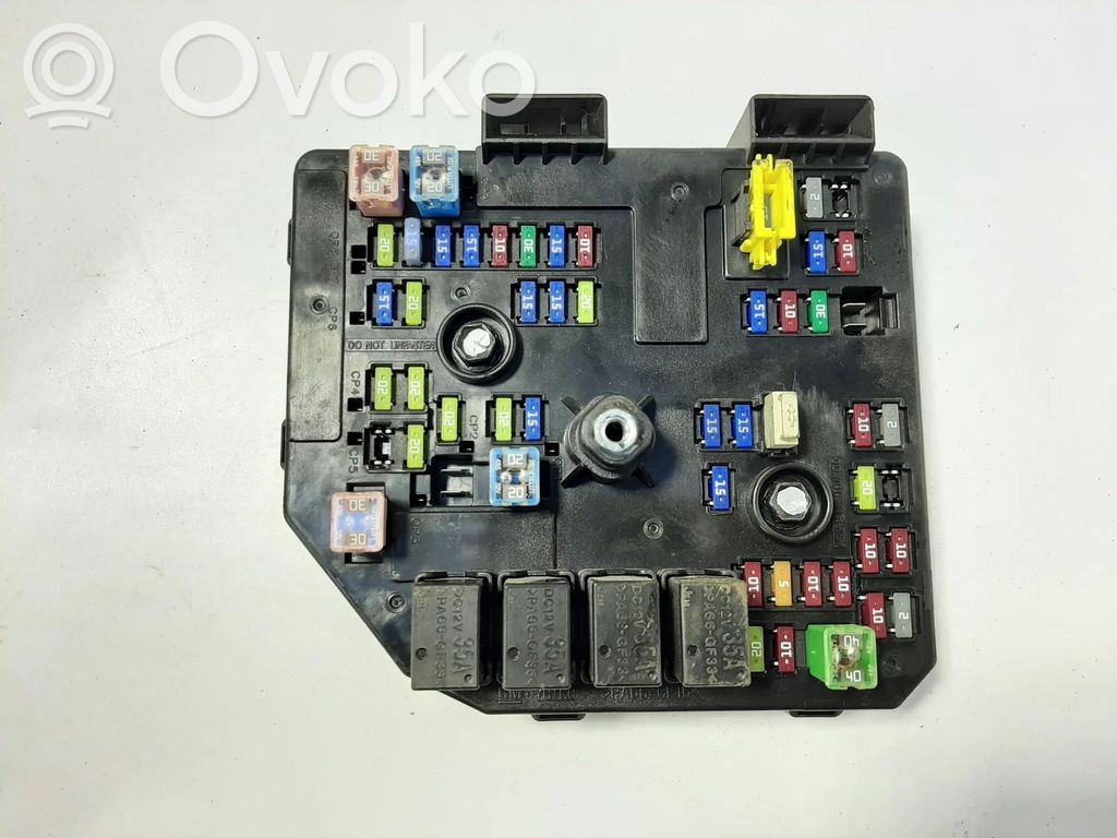 Opel Antara Módulo de fusible 
