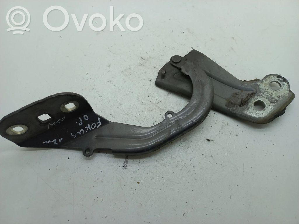 Ford Focus Konepellin saranat 