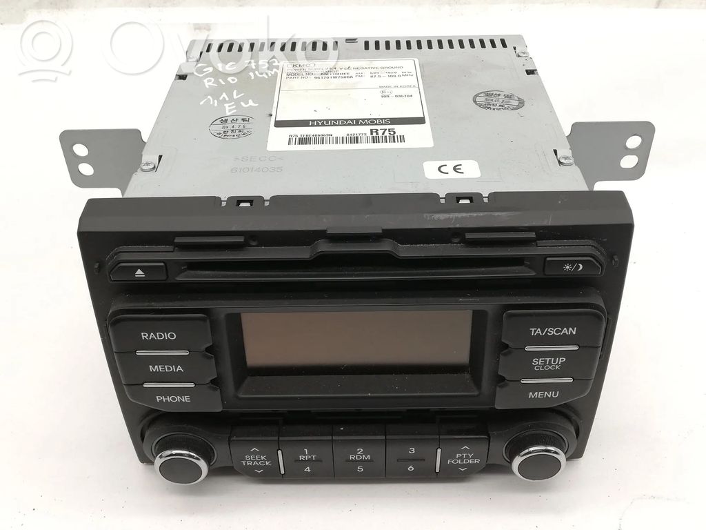 KIA Rio Panel / Radioodtwarzacz CD/DVD/GPS 