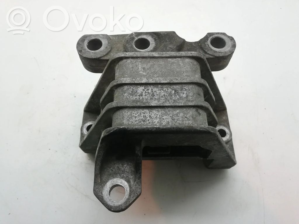 Opel Vectra C Engine mount bracket 