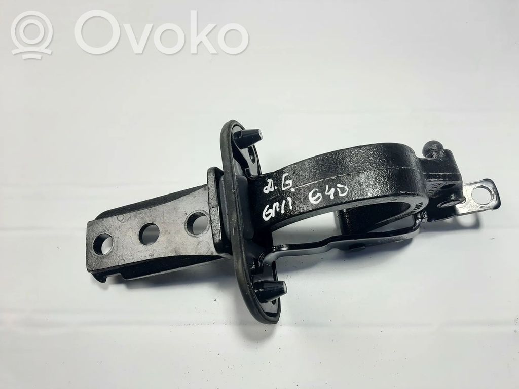 Volvo XC70 Tailgate/trunk/boot hinge 
