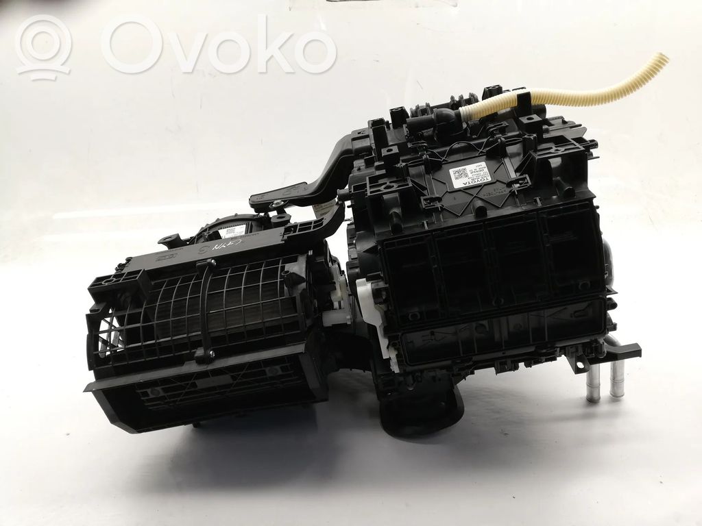 Toyota Yaris Cross Nagrzewnica / Komplet 