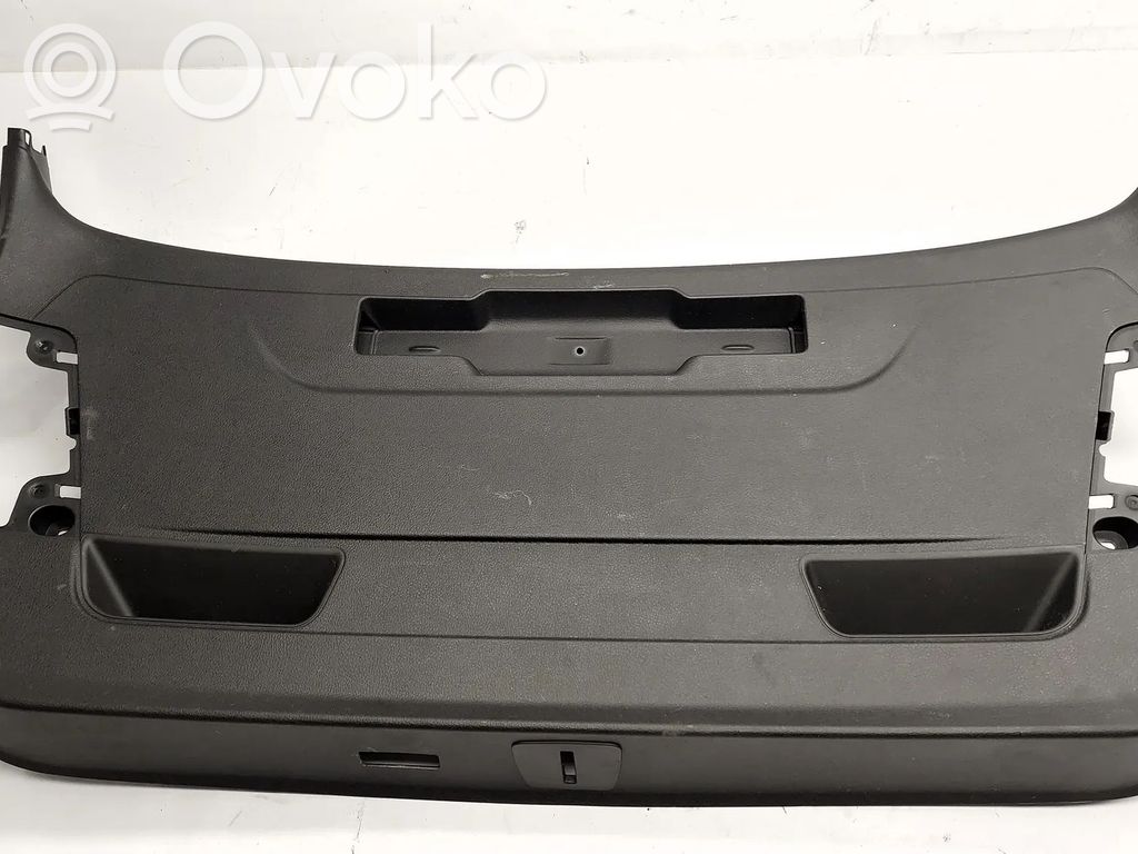 BMW 2 F45 Tailgate trim 