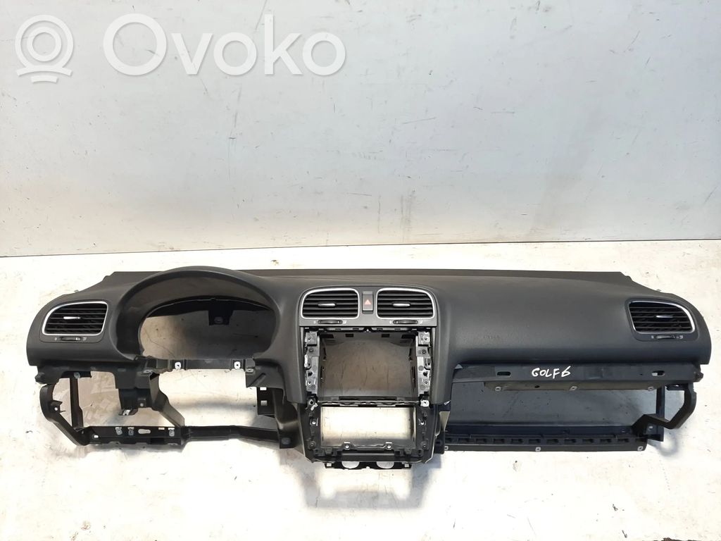 Volkswagen Golf VI Panel de instrumentos 