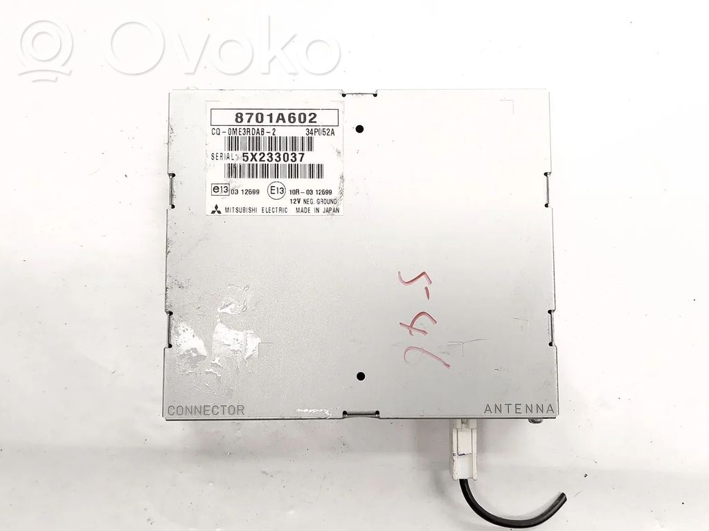 Mitsubishi Outlander Pystyantennivahvistin 