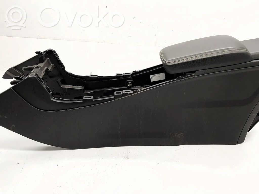 Mercedes-Benz B W246 W242 Podłokietnik tunelu środkowego 