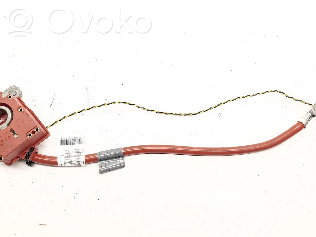 Plus / Klema / Przewód akumulatora   9217018