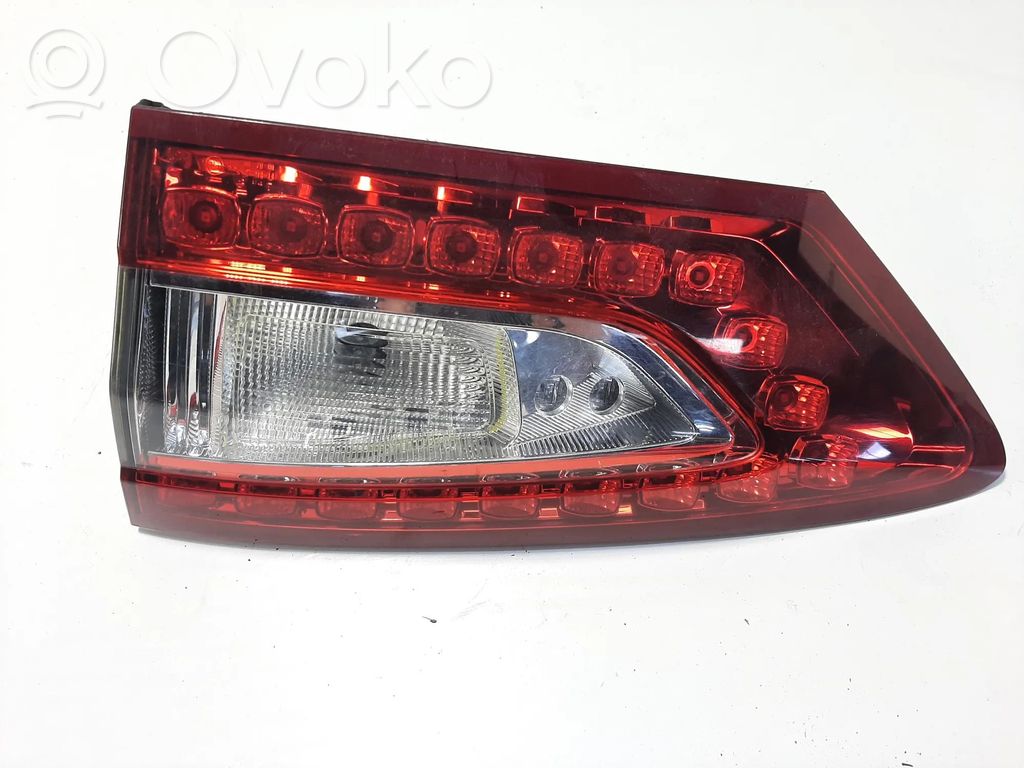 Ford Mondeo MK V Luci posteriori del portellone del bagagliaio