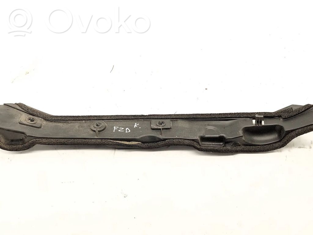 Toyota Corolla E210 E21 Rivestimento parafango (modanatura)