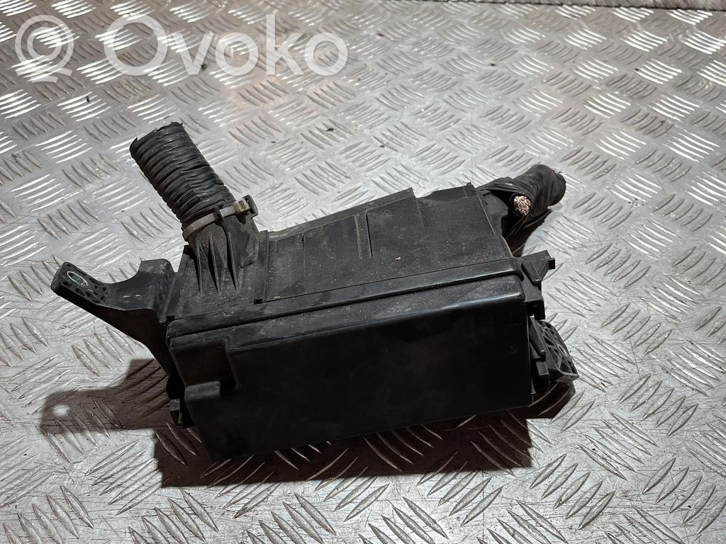 Pokrywa skrzynki bezpieczników   DG27395,DG27395