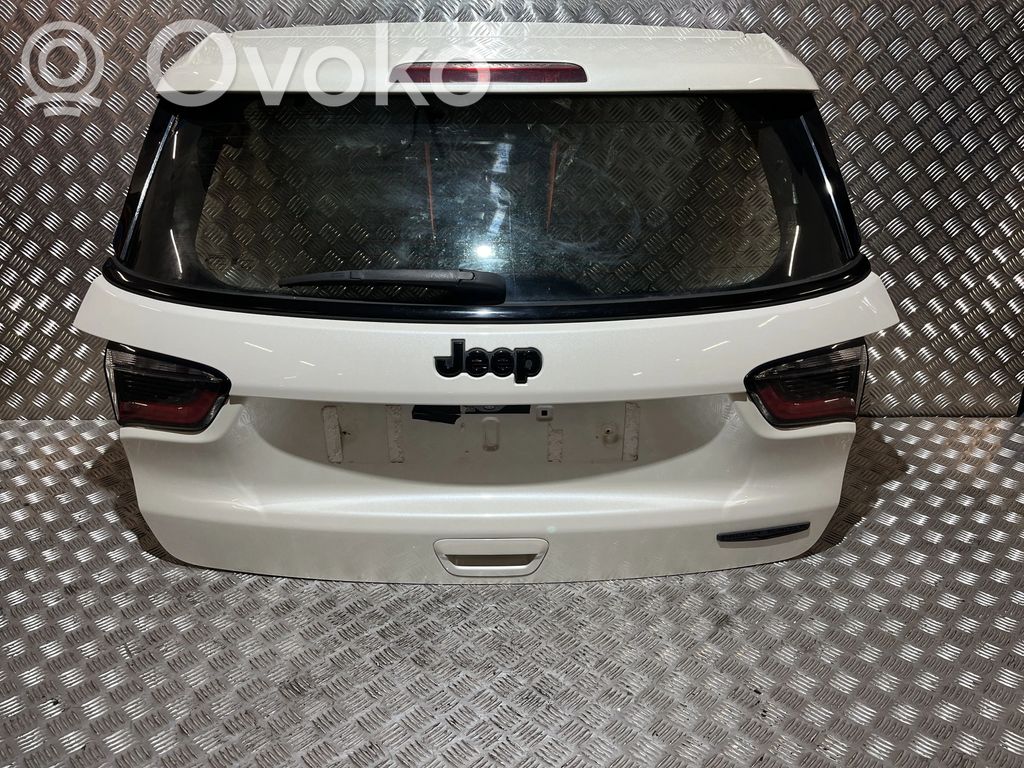 Tailgate/trunk/boot lid   DG29427,DG29427