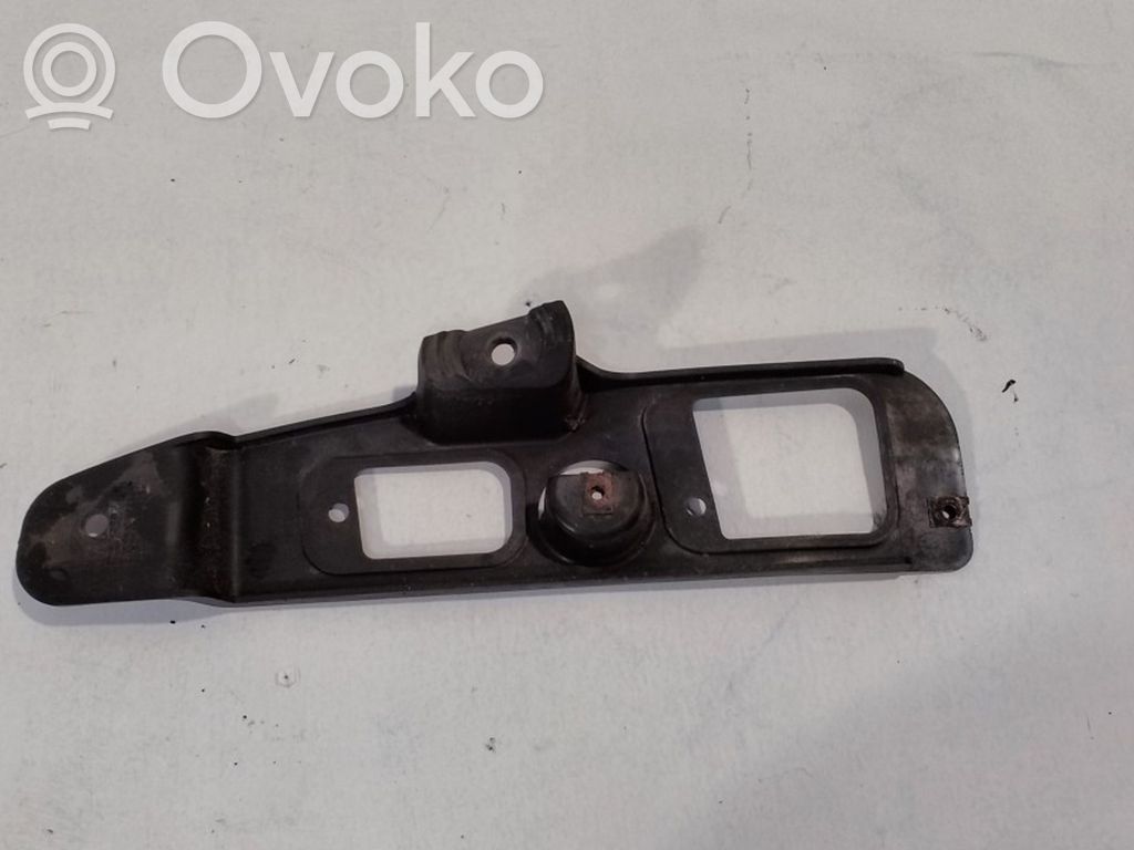 BMW X3 E83 Galinis laikiklis bamperio 