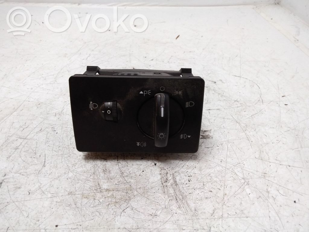 Light switch   7M5T13A024MA,13A024MA