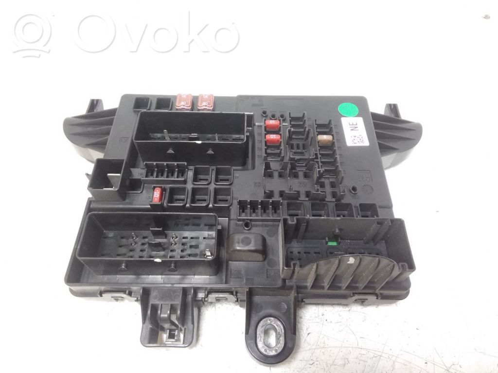 Opel Insignia A Módulo de fusible 