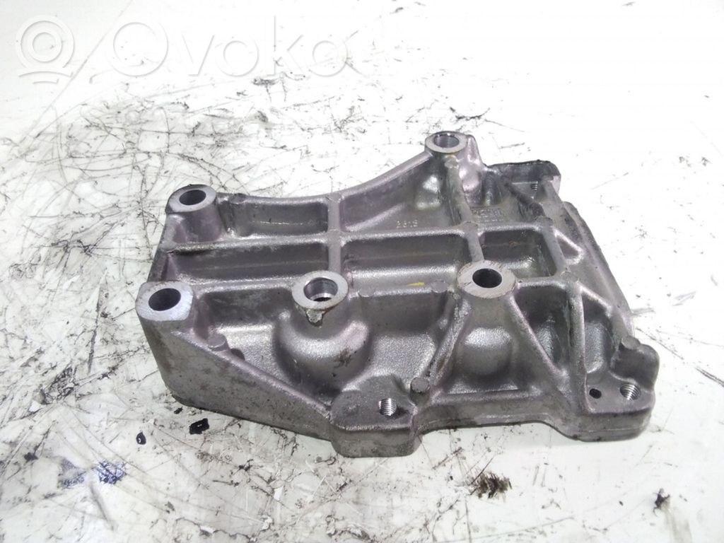 Fiat Doblo Engine mounting bracket 