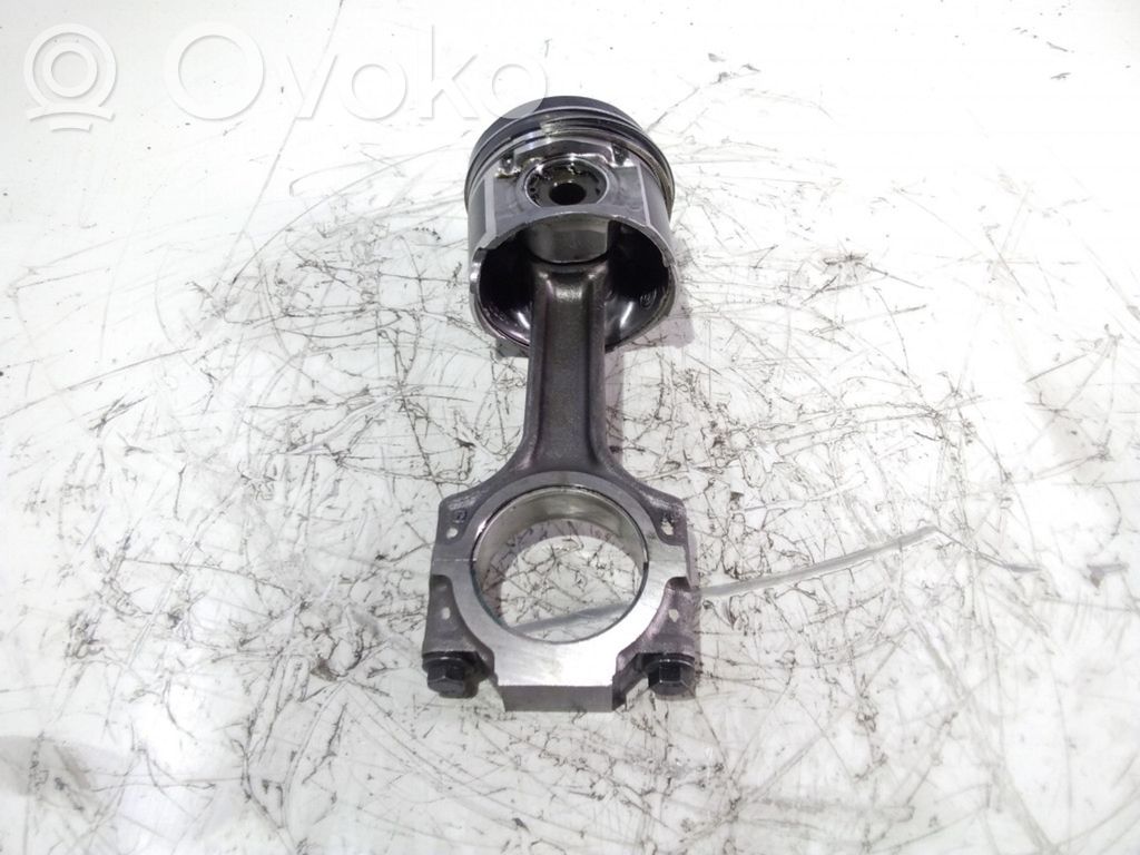 Fiat Doblo Piston with connecting rod 