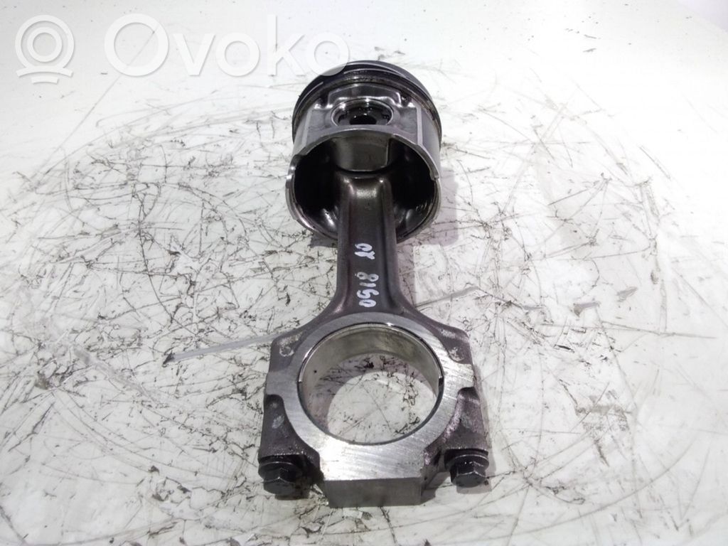 Fiat Doblo Piston with connecting rod 