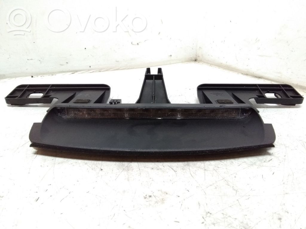 Volvo S80 Third/center stoplight 