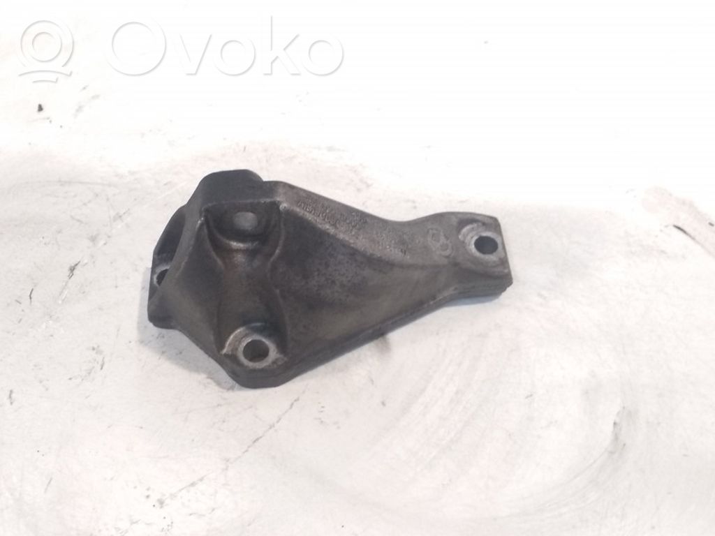 BMW 5 E60 E61 Support pompe injection à carburant 