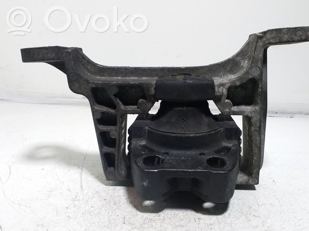 Ford Focus C-MAX Engine mount bracket 