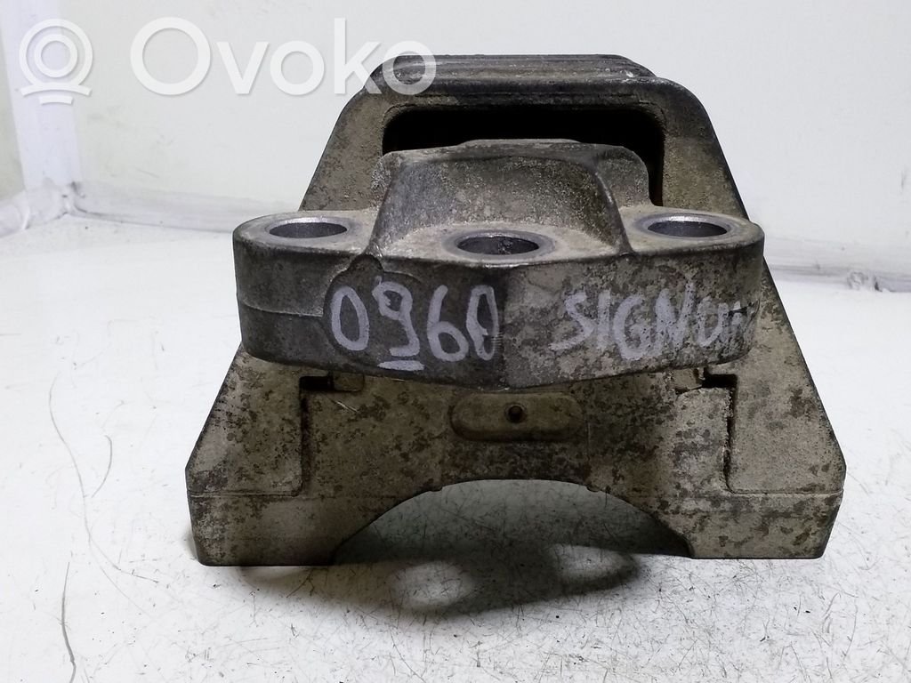 Opel Signum Engine mount bracket 