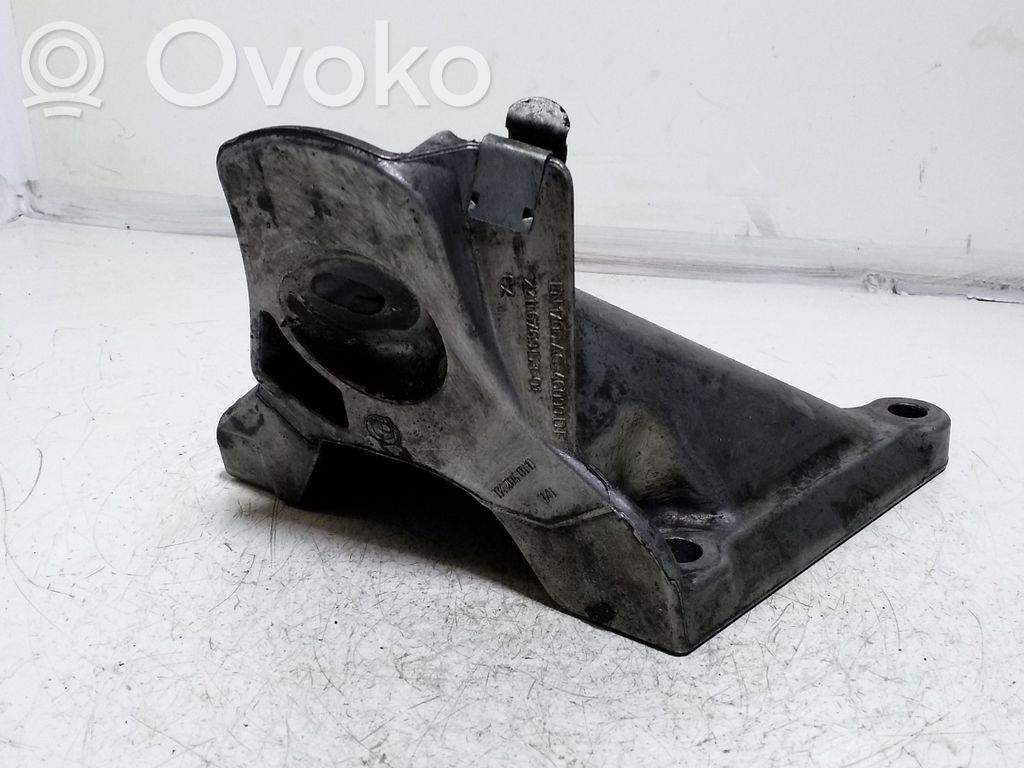 BMW 5 E60 E61 Engine mounting bracket 