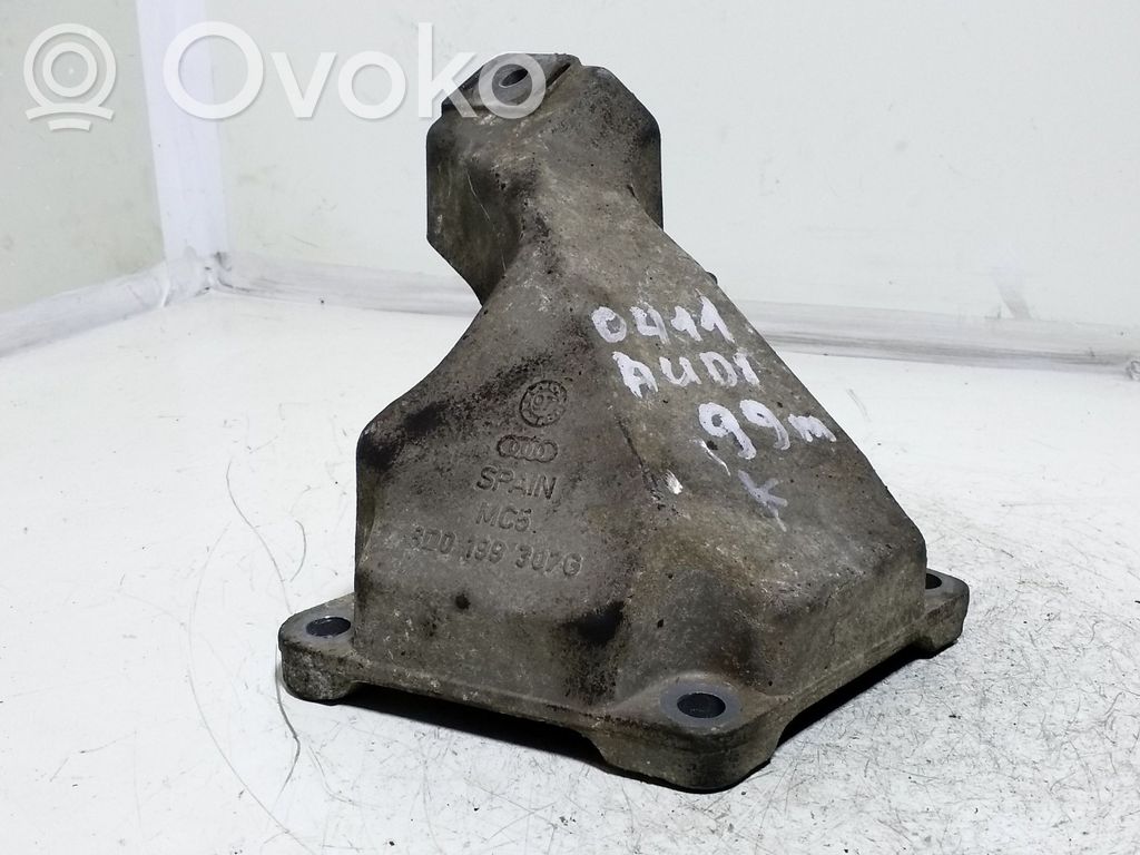 Audi A6 S6 C5 4B Engine mounting bracket 